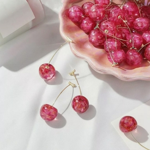 ANTHROPOLOGIE MARBLED FLORAL EARRINGS - Picture 3 of 4